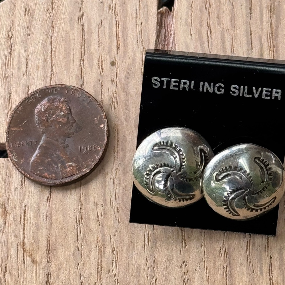 Sterling silver earrings- lightweight ~ Navajo Handmade - Picture 8 of 8